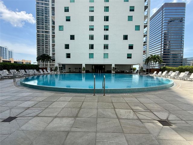 55 SE 6th St 2404, Miami, FL 33131