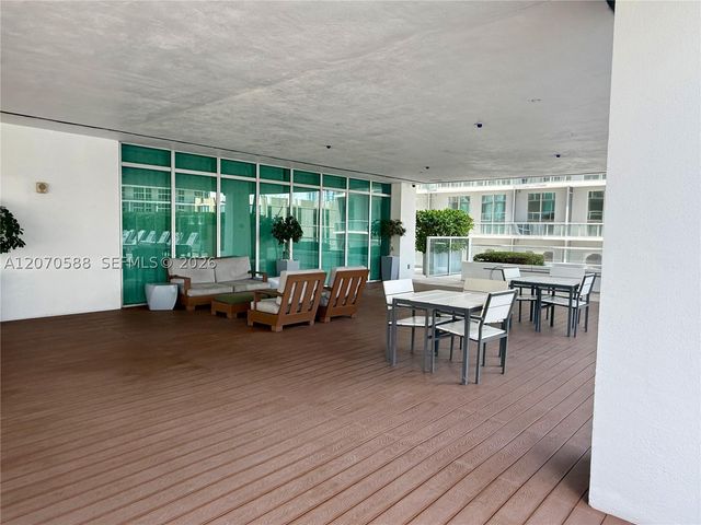 55 SE 6th St 2404, Miami, FL 33131