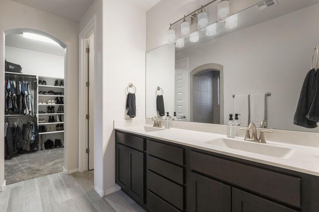 4113 Mountain Trail Loop NE, Rio Rancho, NM 87144