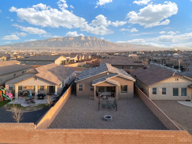 4113 Mountain Trail Loop NE, Rio Rancho, NM 87144