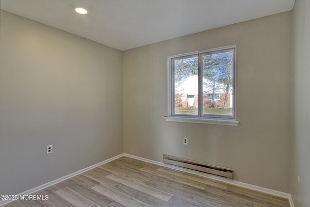 11 Mohican Lane B, Whiting, NJ 08759