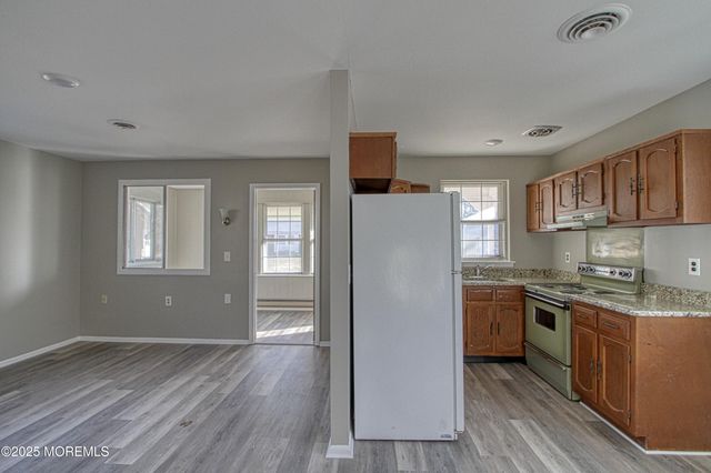 11 Mohican Lane B, Whiting, NJ 08759