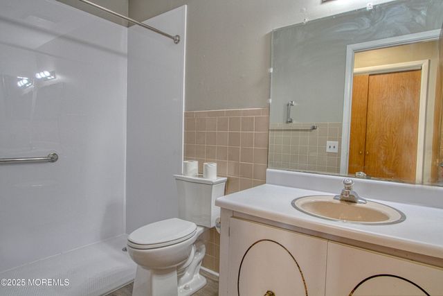 11 Mohican Lane B, Whiting, NJ 08759