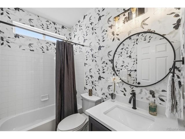 3230 Sturbridge Dr, Highlands Ranch, CO 80129