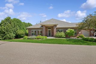 217 W Canyon Drive, Hudson, WI 54016