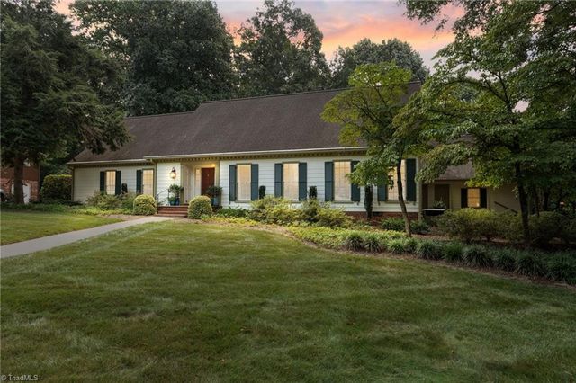 205 Heatherton Way, Winston-salem, NC 27104