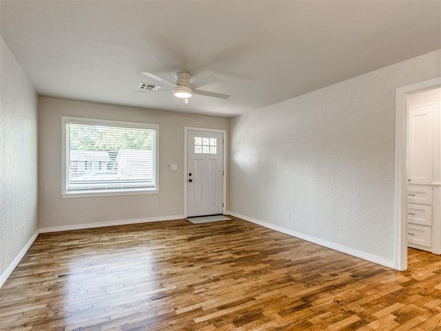 446 W Tonhawa Street, Norman, OK 73069