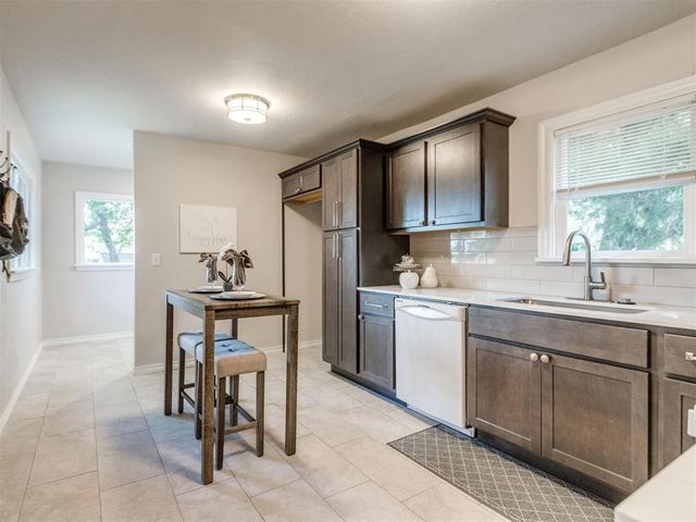 446 W Tonhawa Street, Norman, OK 73069