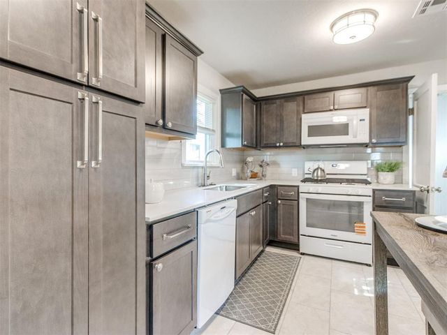 446 W Tonhawa Street, Norman, OK 73069