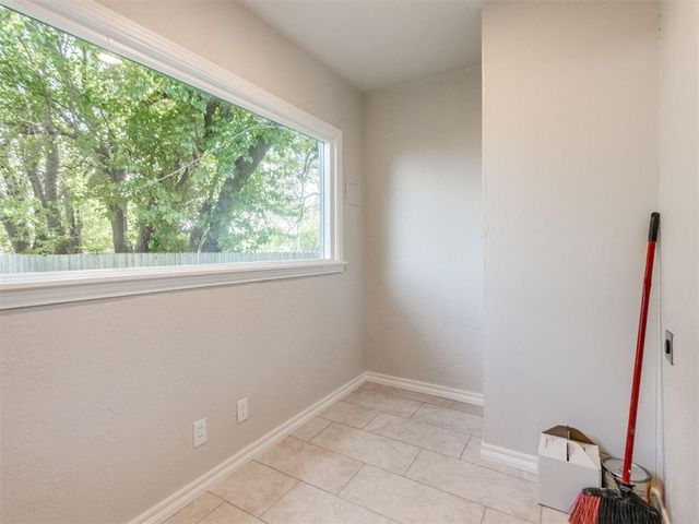 446 W Tonhawa Street, Norman, OK 73069