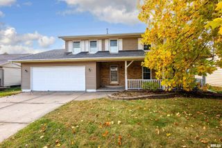 1033 W 58TH Street, Davenport, IA 52806