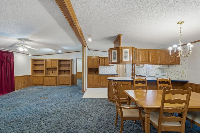 220 N Houston Street, Edgewood, TX 75117