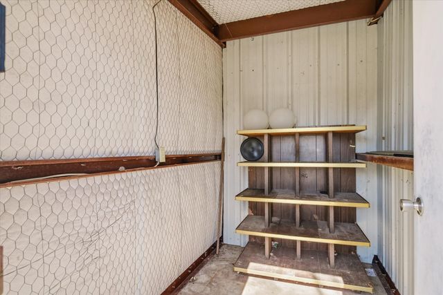 220 N Houston Street, Edgewood, TX 75117