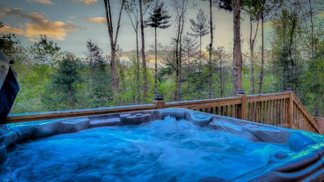 43 Dustin Drive S, Ellijay, GA 30540