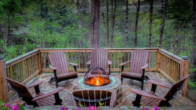 43 Dustin Drive S, Ellijay, GA 30540