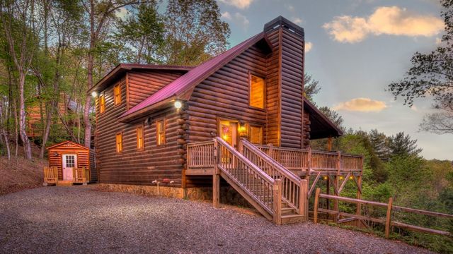 43 Dustin Drive S, Ellijay, GA 30540