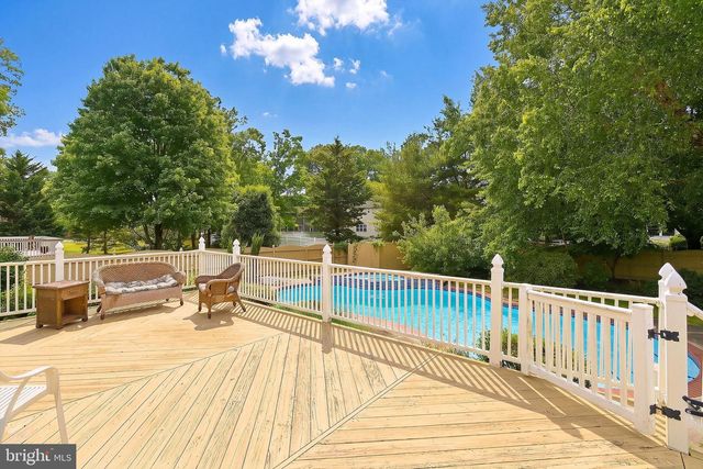 305 JOANNE, Egg Harbor Township, NJ 08234