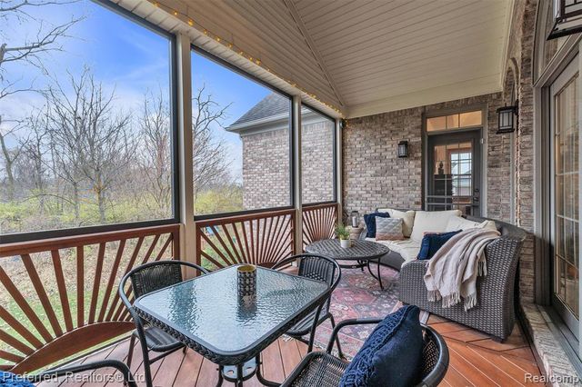 7424 Stonebrook Drive, Canton, MI 48187