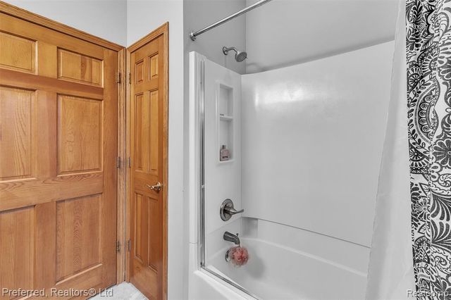 7424 Stonebrook Drive, Canton, MI 48187