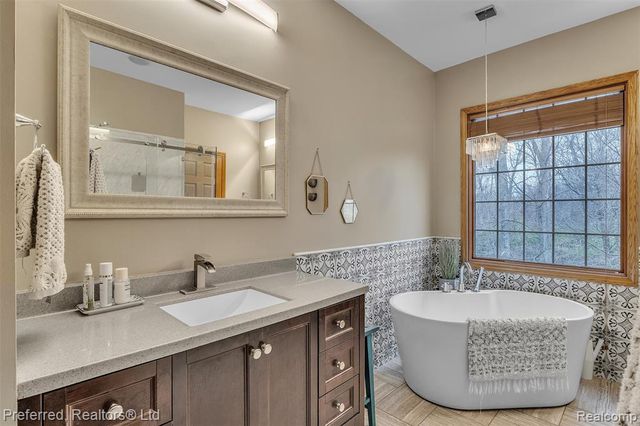 7424 Stonebrook Drive, Canton, MI 48187