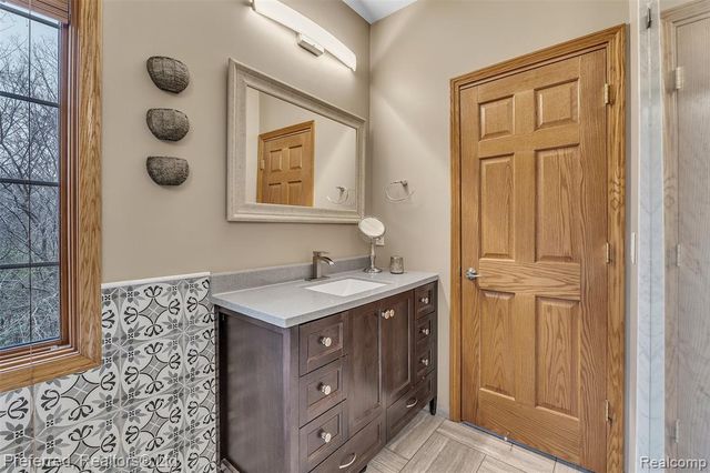 7424 Stonebrook Drive, Canton, MI 48187