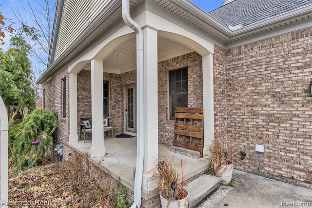 7424 Stonebrook Drive, Canton, MI 48187