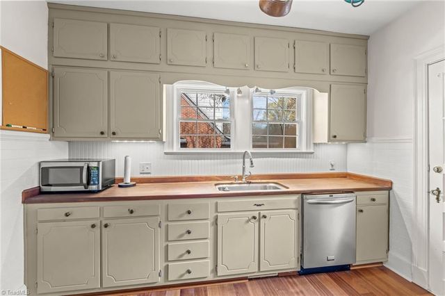 1006 Hamilton Street, High Point, NC 27262