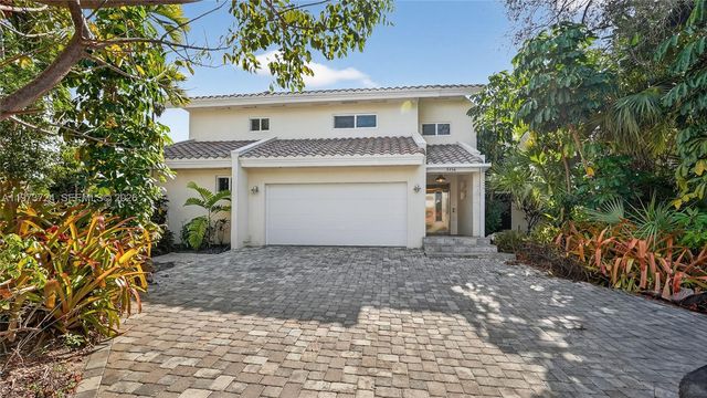 3226 NE 168th St, North Miami Beach, FL 33160