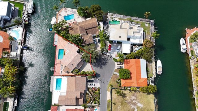 3226 NE 168th St, North Miami Beach, FL 33160