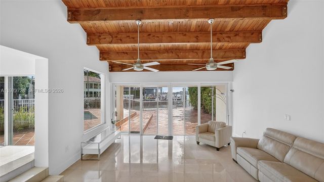 3226 NE 168th St, North Miami Beach, FL 33160