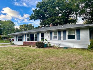 97 Waleco Rd, Brockton, MA 02302