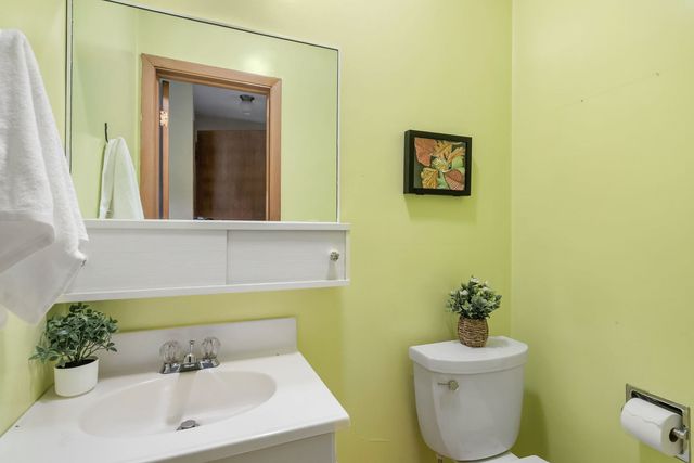 2625 Fairhaven Road, Davenport, IA 52803