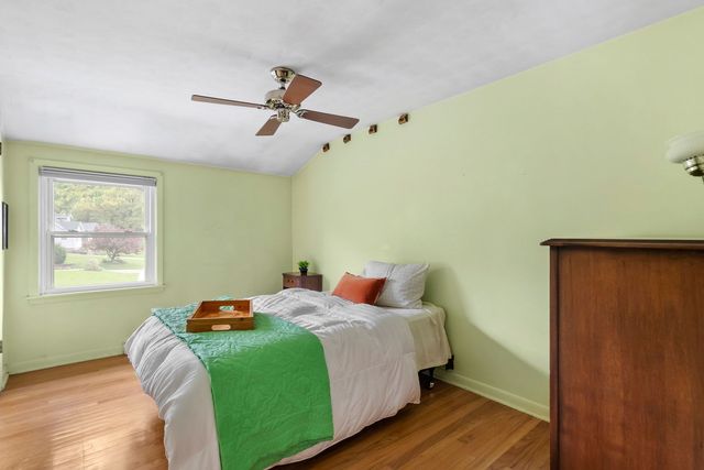2625 Fairhaven Road, Davenport, IA 52803