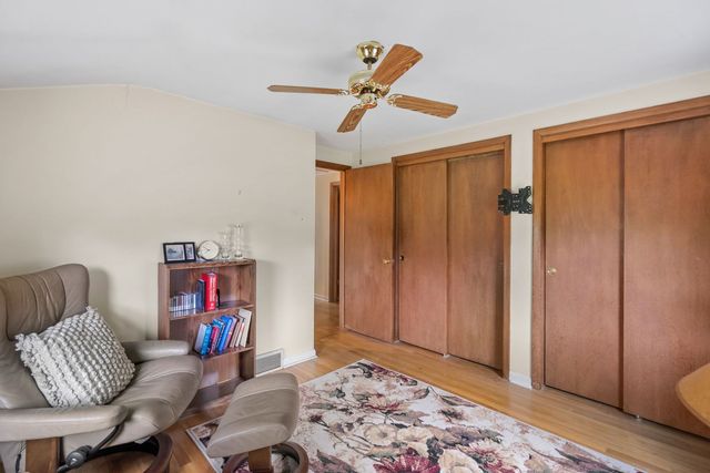 2625 Fairhaven Road, Davenport, IA 52803