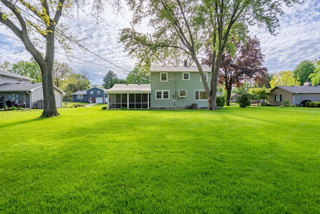 2625 Fairhaven Road, Davenport, IA 52803