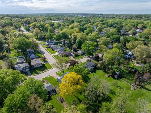 2625 Fairhaven Road, Davenport, IA 52803