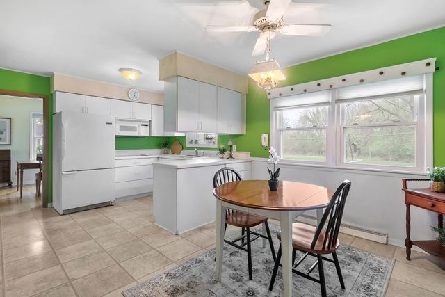 2625 Fairhaven Road, Davenport, IA 52803