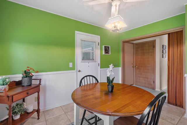 2625 Fairhaven Road, Davenport, IA 52803