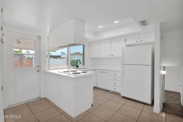 4810 S ELM Street, Tempe, AZ 85282