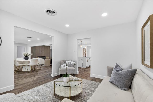 5447 Darnell Street, Houston, TX 77096