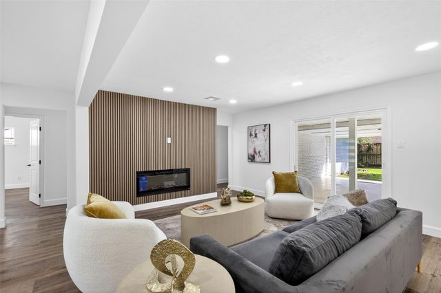 5447 Darnell Street, Houston, TX 77096