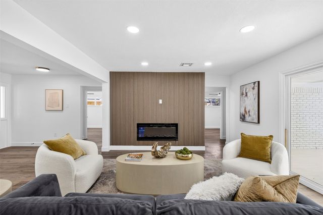 5447 Darnell Street, Houston, TX 77096