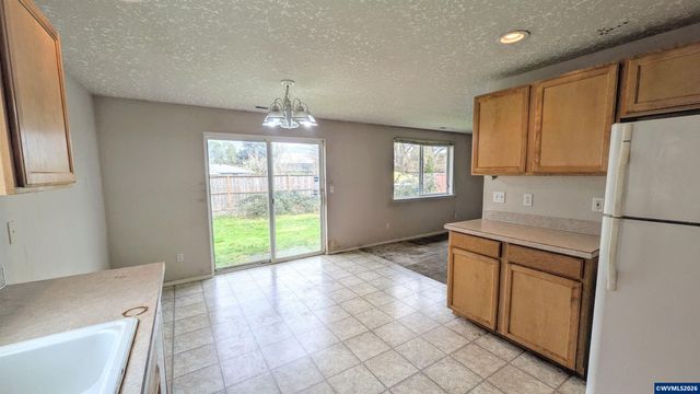 3163 Glendale Av NE, Salem, OR 97301