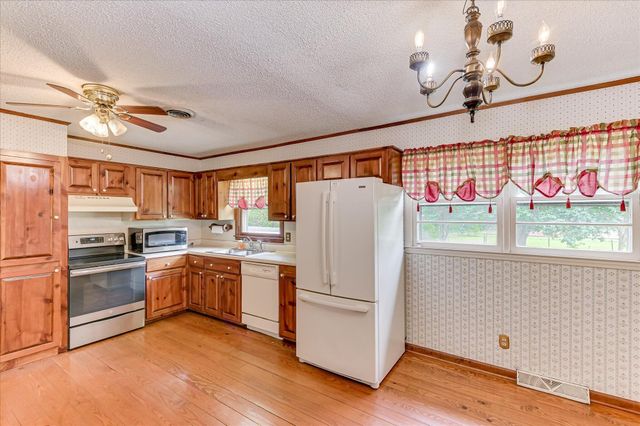 15430 U.S. 78, Williston, SC 29853