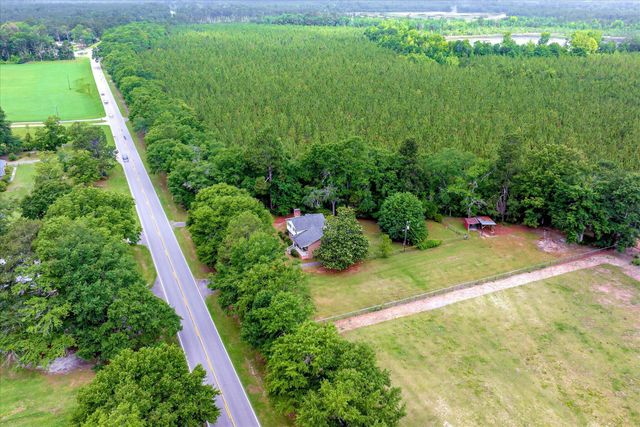 15430 U.S. 78, Williston, SC 29853