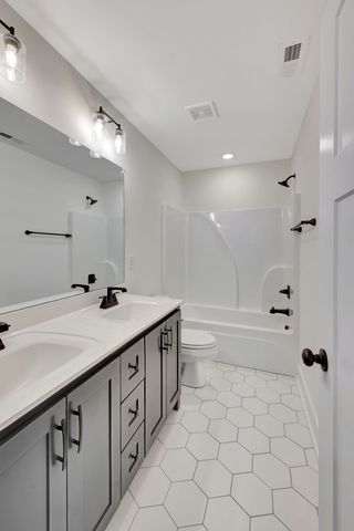 1038 Camden Trl, Greenbrier, TN 37073