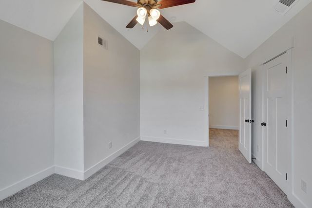 1038 Camden Trl, Greenbrier, TN 37073