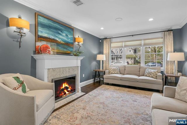 159 Hampton Place, Ridgewood, NJ 07450