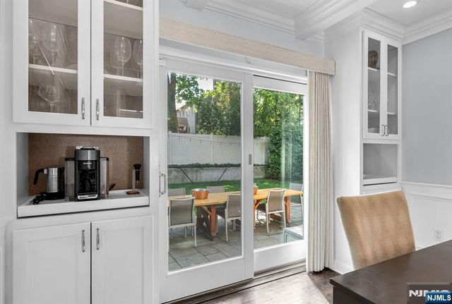 159 Hampton Place, Ridgewood, NJ 07450