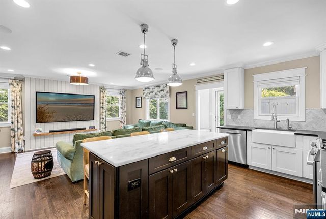 159 Hampton Place, Ridgewood, NJ 07450